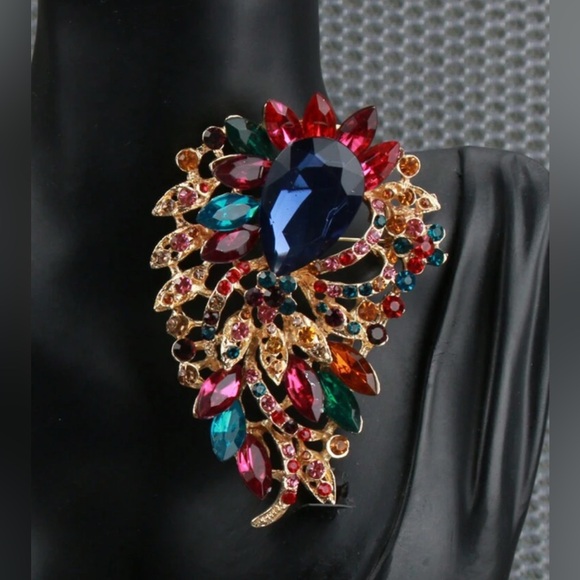 ✨NEW✨Elegant Gold and Multicolor Statement Brooch - Picture 3 of 4